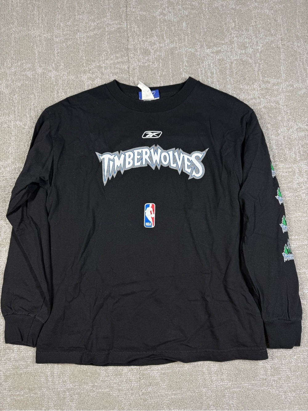 Reebok Minnesota Timberwolf NBA Long Sleeve Vintage Logo Youth Shirt XL